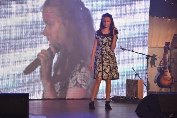 Aleksandra Suwalska na występie "Niedźwiedzie Biznesu"