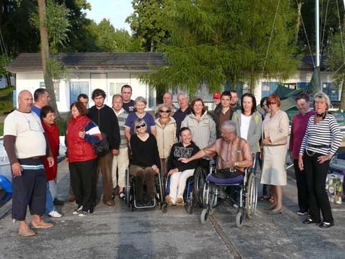 Zdjęcie grupowe uczestników wydarzenia.