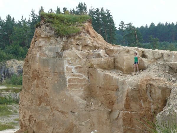 Wysokie skały piaskowe