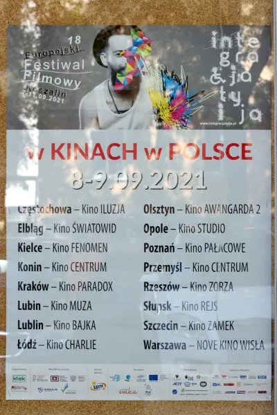 Plakat festiwalu pt. W kinach w Polsce 8-9 września