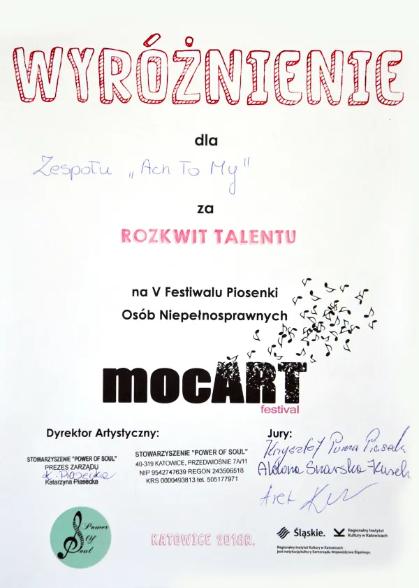 Obrazek przedstawia wyróżnienie dla zespołu “Ach to my” za rozkwit talentu na V festiwalu piosenki osób niepełnosprawnych mocart.