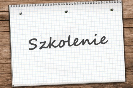 Napis na kołozeszycie w kratkę: Szkolenie