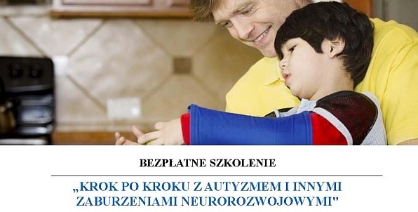 Baner promujący szkolenie ze zdjęciem przedstawiającym chłopczyka siedzącego na kolanach opiekuna