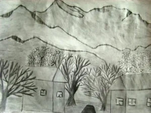Na malunku sa góry, a przy nich domy i drzewa. Rysunek jest czarno-biały.