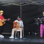 Na scenie trio „Zwykli Ludzie”