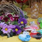 Ozdoby na stoisku Stowarzyszenia na rzecz Dzieci i Młodzieży Niepełnosprawnej Ruchowo