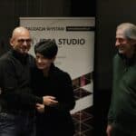 Od lewej: Pan Mariusz Kuszpa oraz Jurorzy tegorocznej edycji Konkursu „Teatr w Obiektywie”: Pani Kinga Hendzel i Pan Marek Kucharczyk