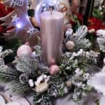 Stroik świąteczny ze świecą