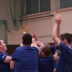 Zawodnicy WTZ Wallenroda z pucharem