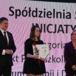 Pan Zdzisław Szwed (Wicemarszałek, Członek zarządu Województwa Lubelskiego), Pani Paulina Gziut (Spółdzielnia Socjalna Inicjatywa Puławy) i Pani Małgorzata Romanko (Dyrektor ROPS w Lublinie).