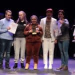 Ogłoszenie wyników II etapu eliminacji regionalnych, na scenie stoją aktorzy Grupy Teatralnej Margaretki z DPS w Słupi