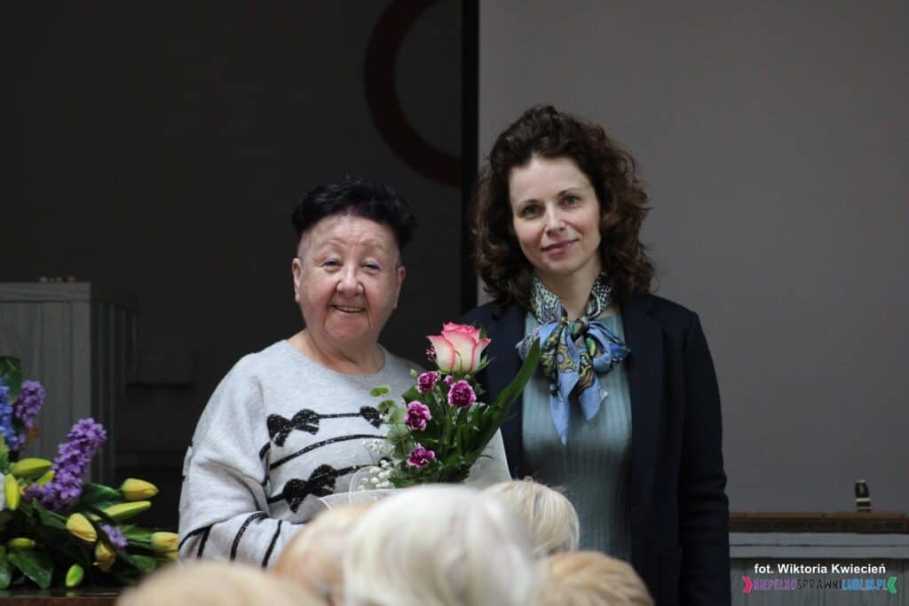 Od lewej: Pani Elżbieta Sagan, Prezes Polskiego Stowarzyszenia Diabetyków Oddział Wojewódzki w Lublinie oraz Pani Agnieszka Betlej, Przedstawicielka firmy Ascensia Diabetes