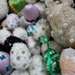 Pisanki na stoisku Towarzystwa Przyjaciół Dzieci; Lubelski Oddział Regionalny