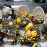 Stroiki świąteczne na stoisku Placówki Wsparcia Dziennego „Jutrzenka”