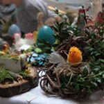 Stroiki świąteczne na stoisku Stowarzyszenia na rzecz Osób Potrzebujących Wsparcia IUVO