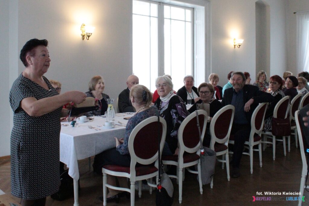 Pani Elżbieta Sagan oraz Członkowie Polskiego Stowarzyszenia Diabetyków