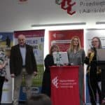 Gala wręczenia nagród w Konkursie dla Dziennikarzy Obywatelskich "NGO bez Barier", stoją od lewej: Pani Justyna Spryszak, Pan Wojciech Dec, Pani Alicja Jankiewicz, Pani dr Małgorzata Michalska-Nakonieczna. Prorektor ds. ogólnych WSPA oraz Pani Dorota Ozimek