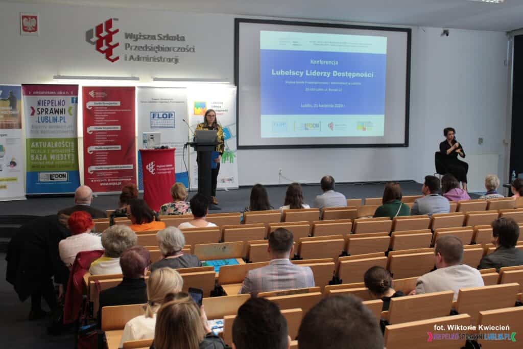 Rozpoczęcie Konferencji "Lubelscy Liderzy Dostępności" i powitanie uczestników przez Panią Dorotę Ozimek