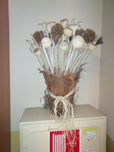 Ozdoby wykonane w pracowni poligraficznej – bukiet z suszu