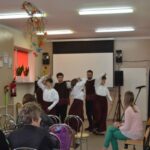 Taniec „Ballada rycerska” w wykonaniu zespołu taneczno-teatralnego "Figiel" z WTZ Janowica PSONI Koło w Łęcznej