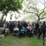 Uczestnicy Pikniku Żeglarskiego nad Zalewem Zemborzyckim