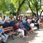 Publiczność zgromadzona na widowni Muszli Koncertowej w Świdniku