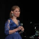 Uśmiechnięta Pani Agnieszka Zarzycka