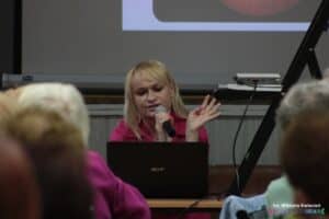 Pani dr n. med. Małgorzata Kowal podczas prezentacji