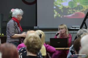 Pani dr n. med. Małgorzata Kowal, odpowiadająca na pytanie Członkini Stowarzyszenia