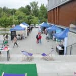 Miasteczko Organizacji Pozarządowych, widok na stoiska wystawiennicze