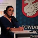 Pani Anna Dąbrowska, prowadząca konferencję