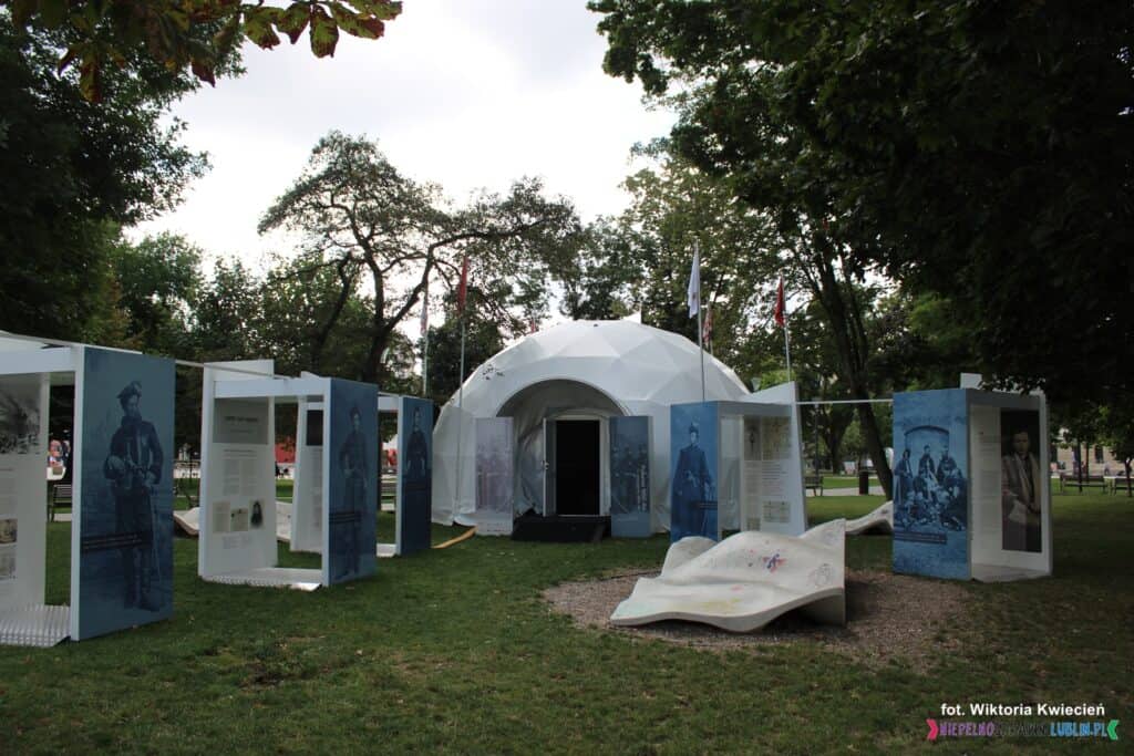 Ekspozycja multimedialna na Placu Litewskim w Lublinie