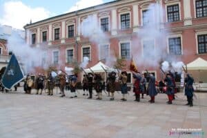 Wystrzał z broni na Dziedzińcu Zamku Lubelskiego