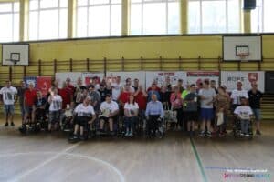Dni Sportu - pamiątkowe zdjęcie uczestników, 03.09.2023 r.