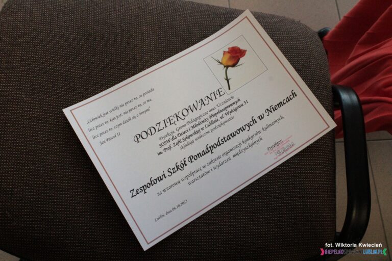Treść Podziękowania dla Zespołu Szkół Ponadpodstawowych w Niemcach za wzorową współpracę w zakresie organizacji konkursów kulinarnych, warsztatów i wydarzeń międzyszkolnych