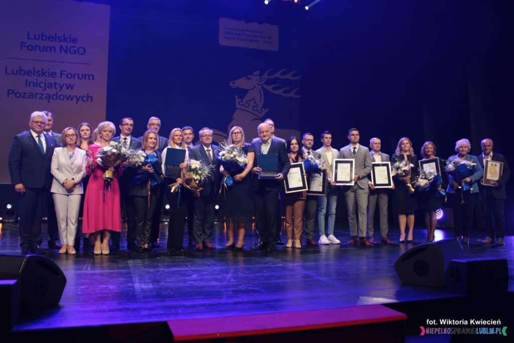 Laureaci wyróżnieni podczas Gali III Sektora