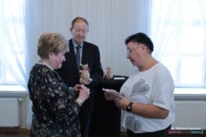 Odznakę "Złote Serce" odbiera Pani Barbara Wyczółkowska