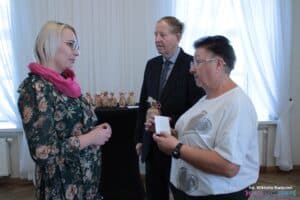 Pani Aleksandra Gucma otrzymuje odznakę "Ambasador PSD"