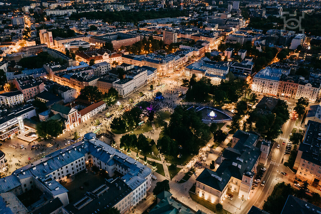 Plac Litewski nocą - widok z góry