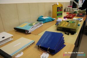 Pokonkursowa ekspozycja książek z dotykowymi ilustracjami