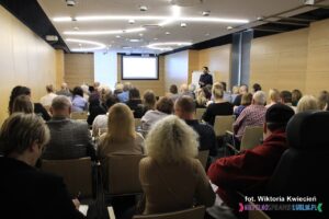 Warsztat pt. "Sztuczna inteligencja – szanse i zagrożenia dla NGO"; widok na salę wykładową