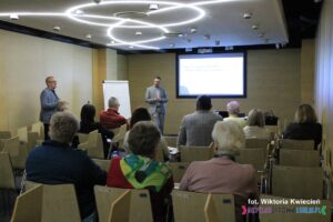 Warsztat pt. "Zarządzanie organizacją społeczną"; widok na salę wykładową