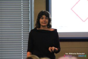 Pani Weronika Chodacz – prowadząca warsztat pt. "Innowacje społeczne"