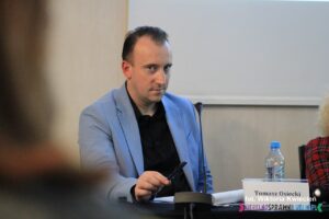 Pan Tomasz Osiecki – Doradca Biznesowy i Kluczowy w Ośrodku Wsparcia Ekonomii Społecznej, EDS-FNS