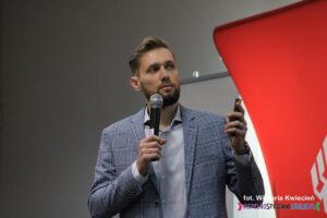 Pan mgr Jakub Tomczyk, psycholog