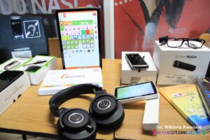 Tablet z oprogramowaniem do komunikacji alternatywnej, działającym w środowisku Android