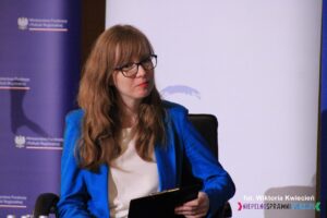 Moderator pierwszego panelu - Pani Małgorzata Korba, Regionalny Rzecznik Prasowy ZUS