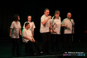 Siedmioosobowy zespół Figielek – „Skandal w rodzinie” – PSONI Koło w Łęcznej, Warsztaty Terapii Zajęciowej w Janowicy