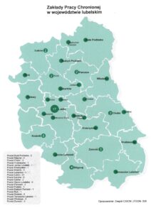 Mapa Zakładów Pracy Chronionej w powiatach województwa lubelskiego; w ciemnozielonych kołeczkach różnej wielkości umieszczono liczbę wskazującą ilość placówek w danym powiecie