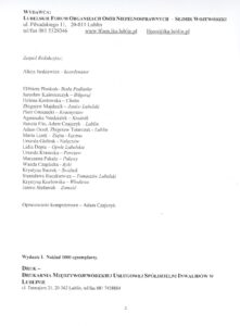 Skan strony redakcyjnej umieszczonej wewnątrz informatora; czarny nadruk na białym tle